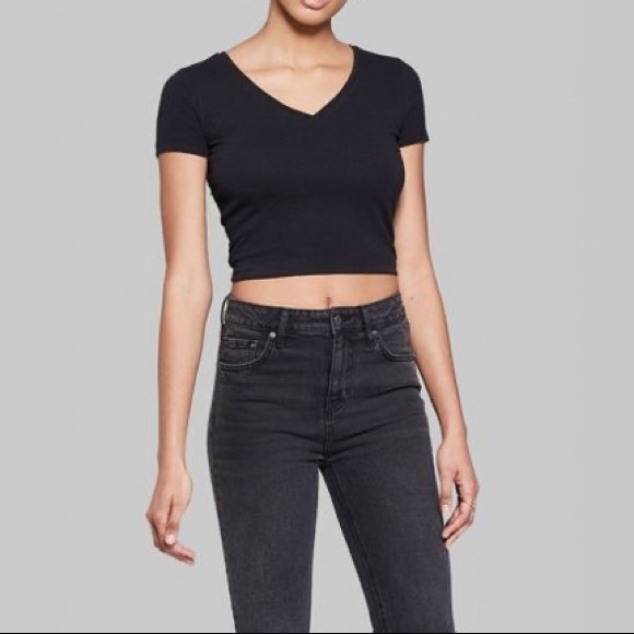 Wild Fable Cropped Short Sleeve V-Neck T-Shirt Blk - Picture 2 of 4